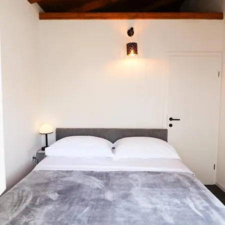 Holiday Pyrus Villa *